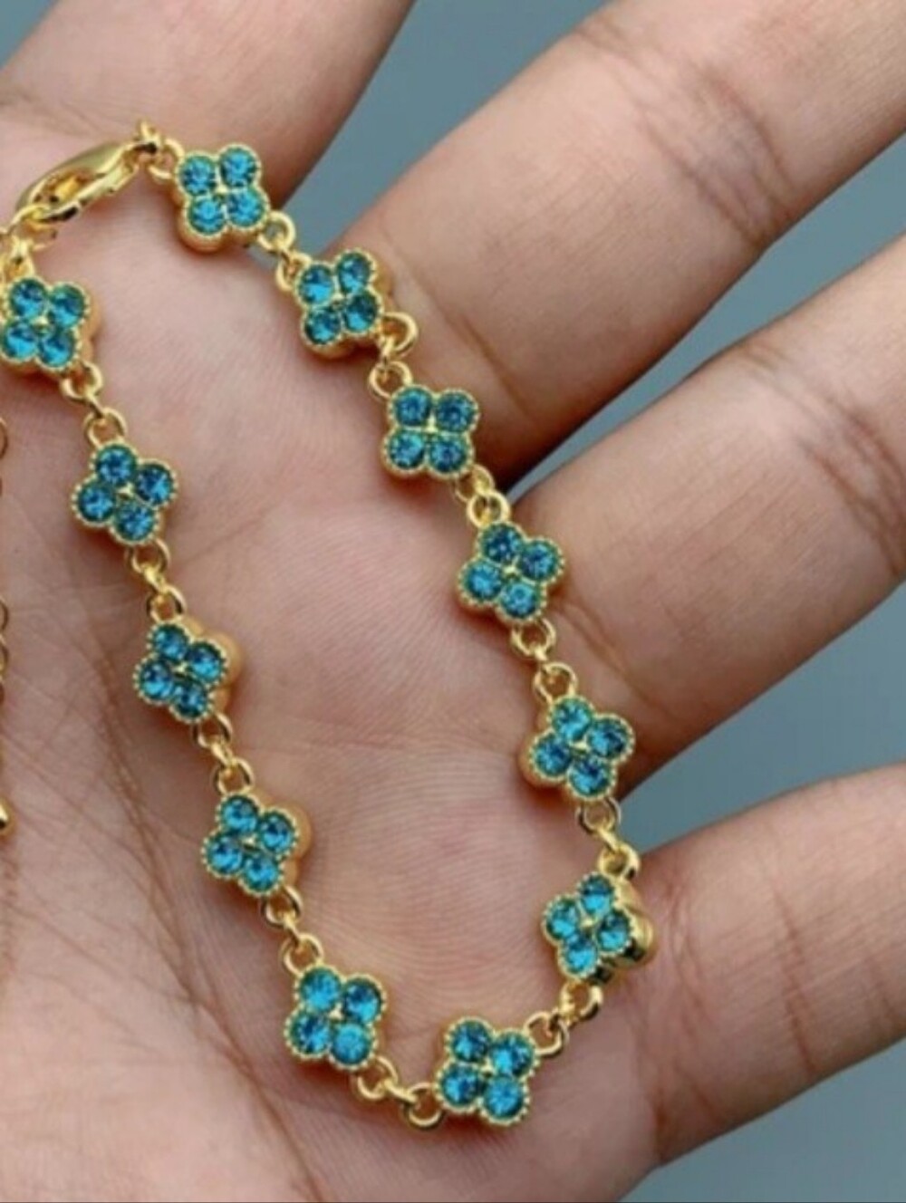 Blue And Gold Plated Flower Clove Bracelet New
